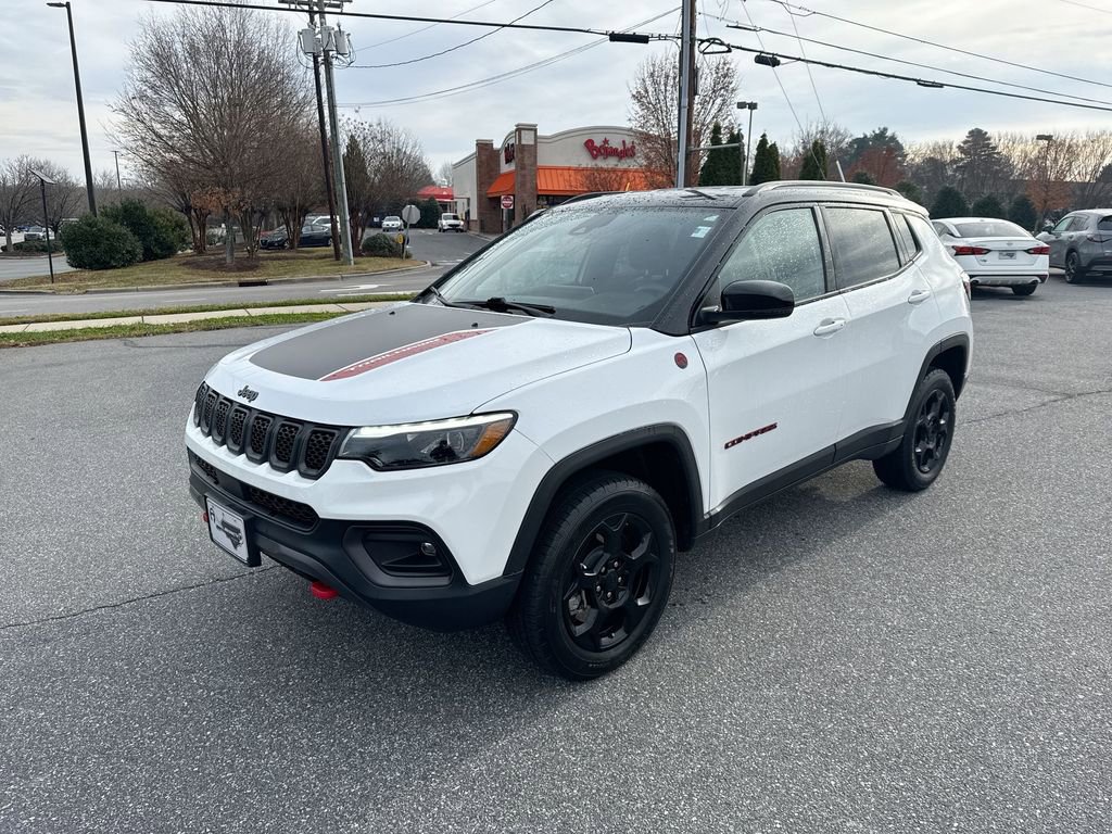 Used 2023 Jeep Compass Trailhawk w/ Trailhawk Elite Group image 3