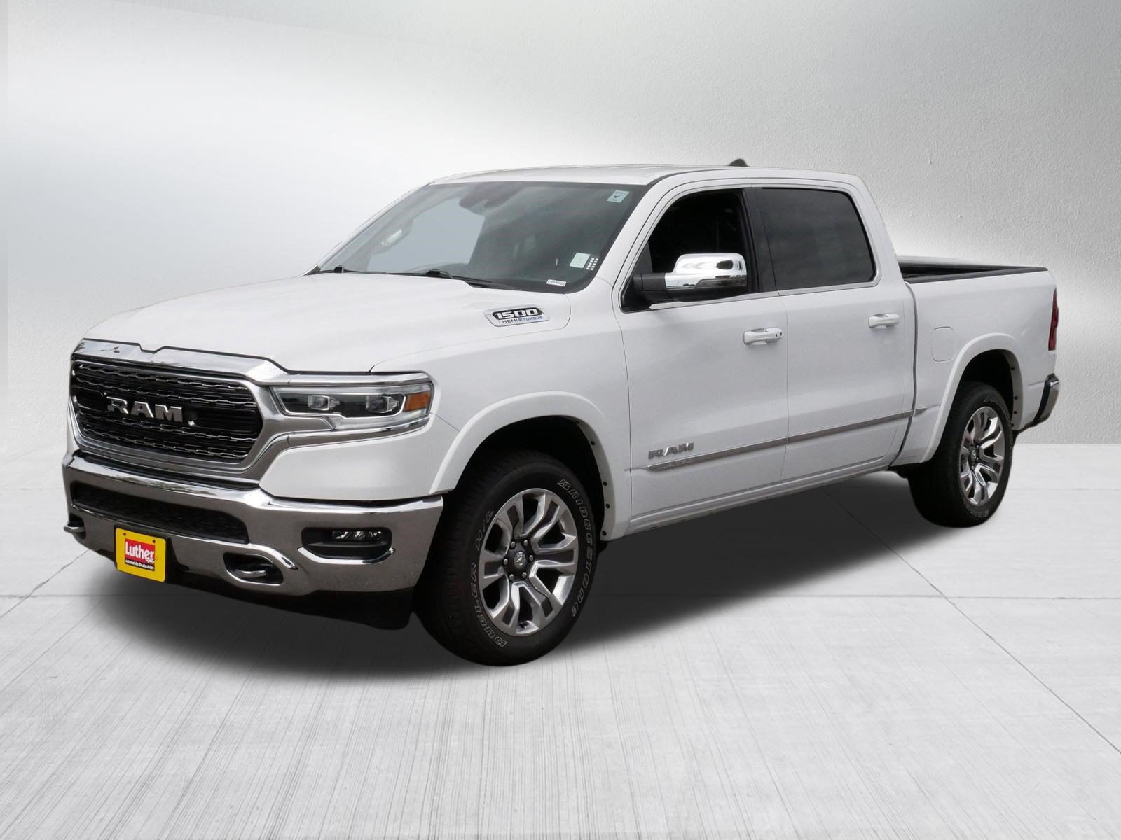 Used 2024 RAM 1500 Limited AWD/4WD image 3