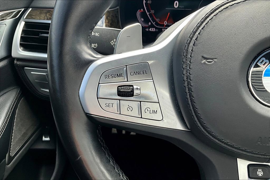 Used 2022 BMW 740i w/ M Sport Package image 23