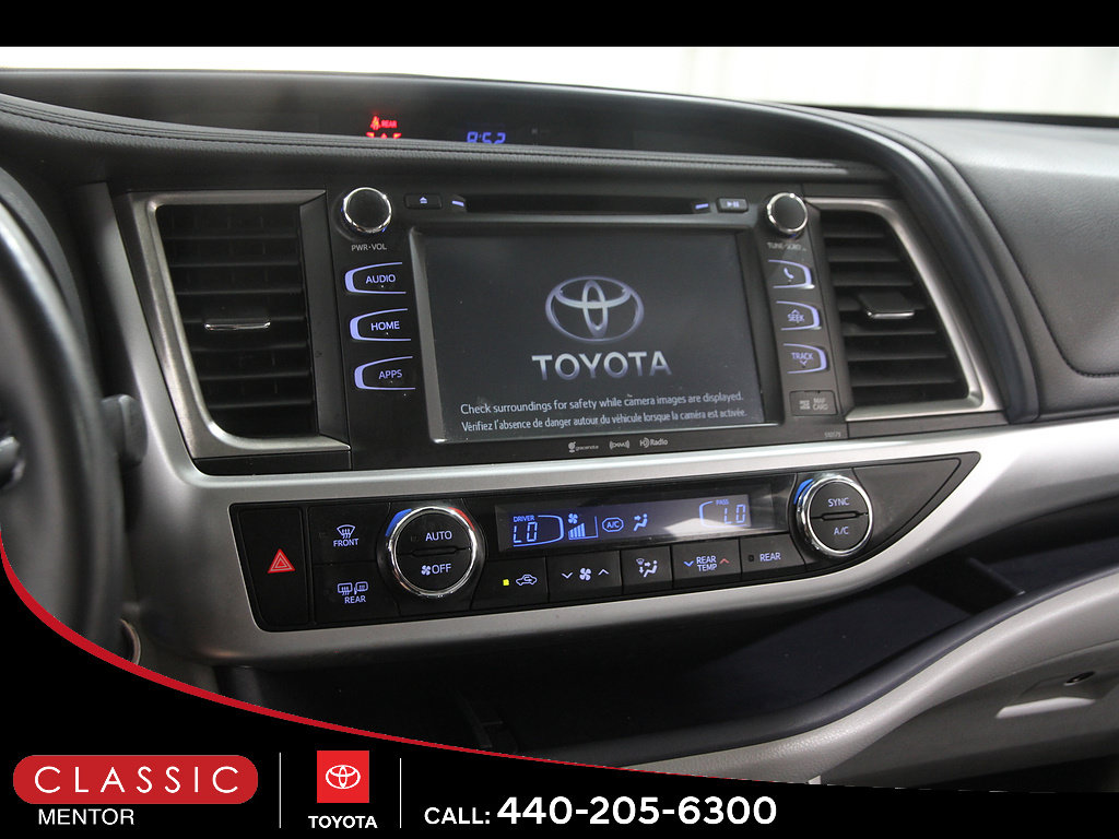 Used 2017 Toyota Highlander XLE AWD/4WD image 9
