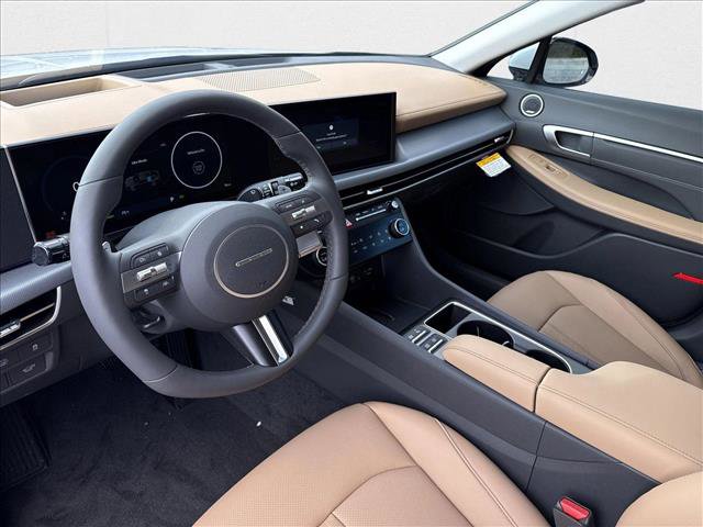 New 2025 Hyundai Sonata Limited image 3