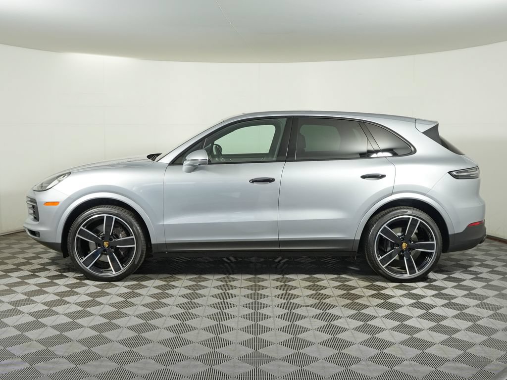 Certified 2023 Porsche Cayenne AWD/4WD image 2