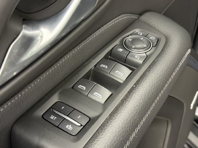 Used 2022 GMC Yukon Denali RWD image 14