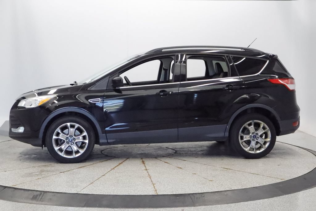 Used 2016 Ford Escape SE w/ SE Leather Comfort Package AWD/4WD image 2