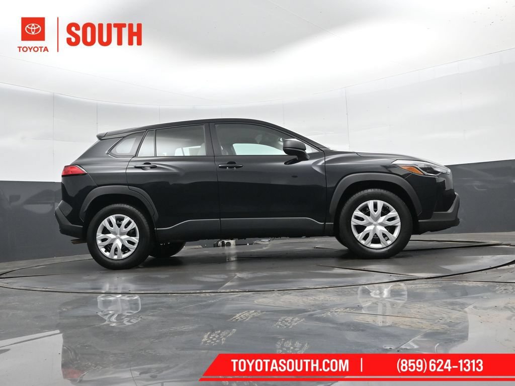 Used 2024 Toyota Corolla Cross L AWD/4WD image 36