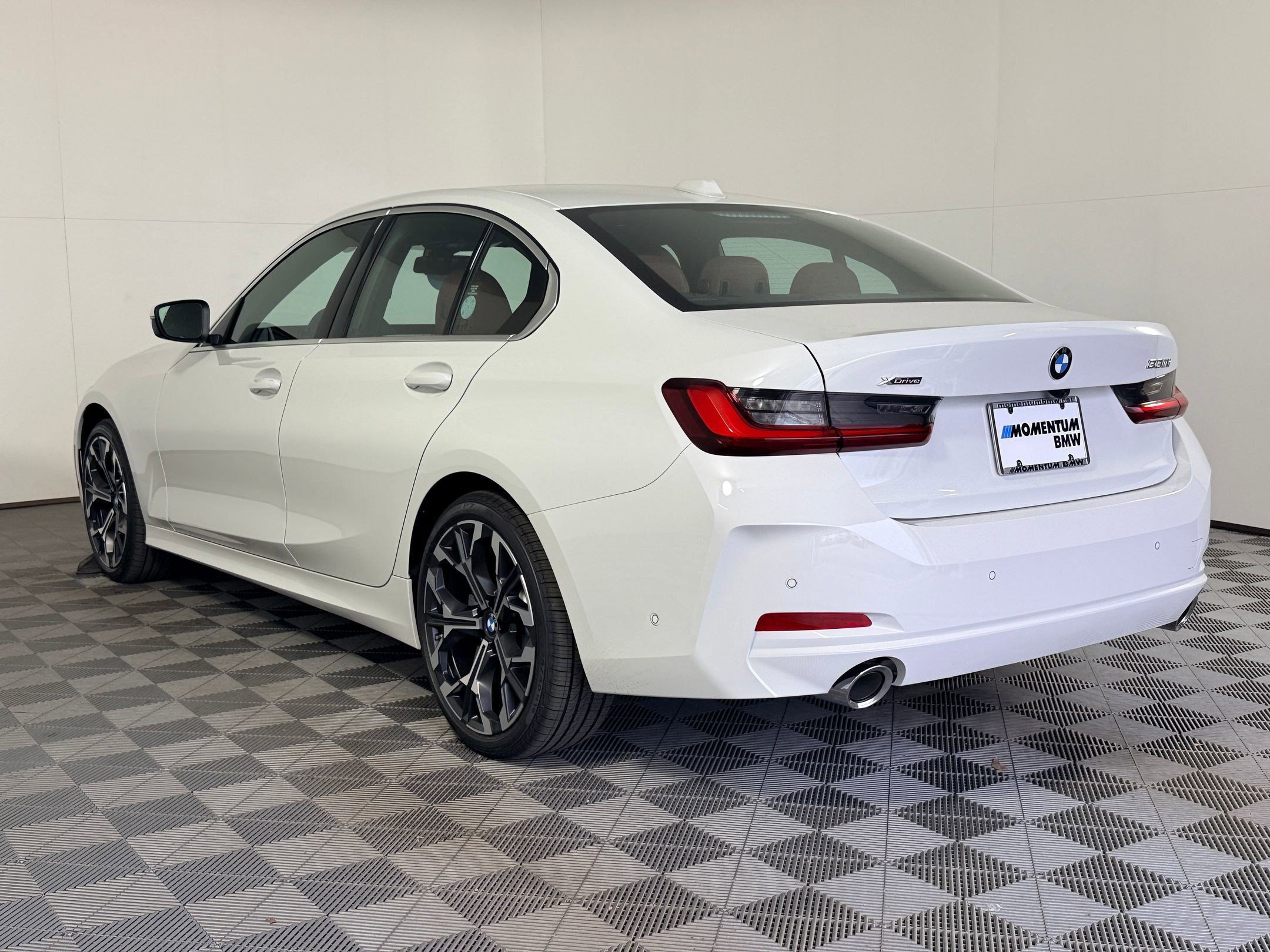 Used 2026 BMW 330i xDrive Sedan w/ Premium Package AWD/4WD image 3
