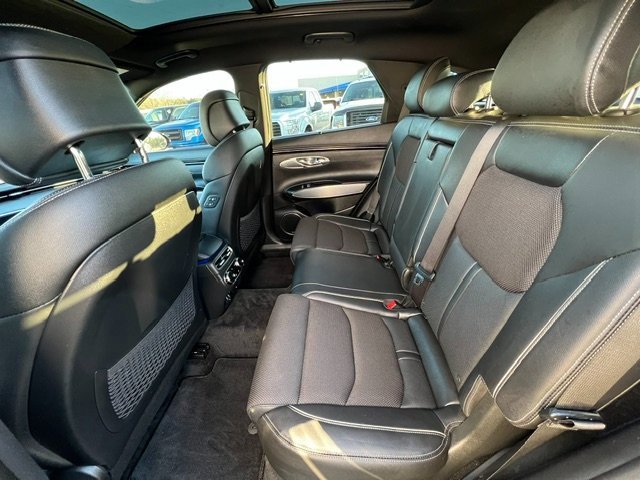 Used 2023 Genesis GV70 2.5T Sport Prestige w/ Sport Prestige Package image 11