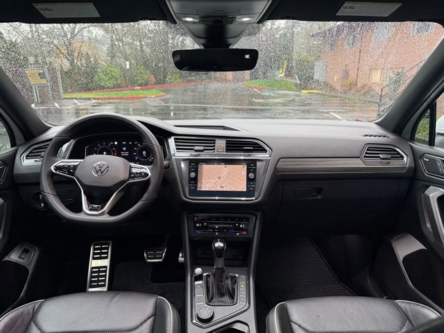 Used 2022 Volkswagen Tiguan SEL R-Line image 13