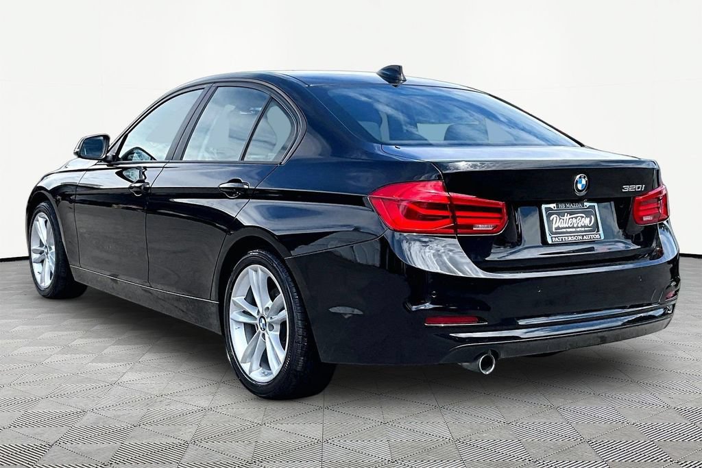 Used 2018 BMW 320i Sedan RWD image 8