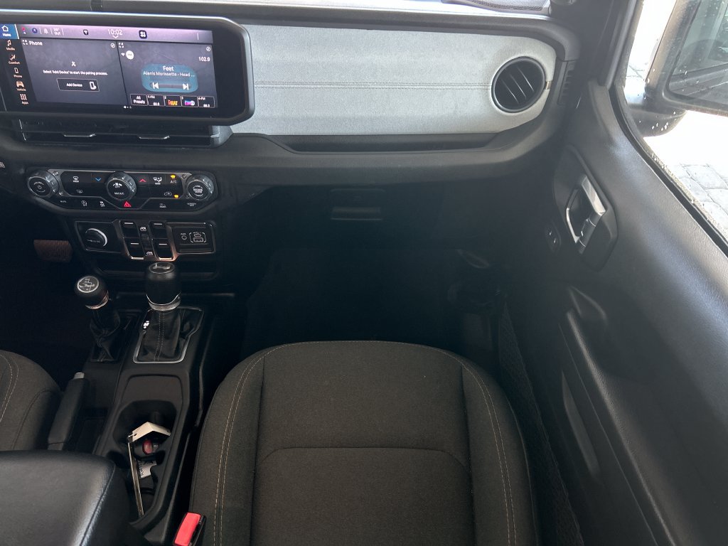 Used 2024 Jeep Wrangler Unlimited Sport AWD/4WD image 31