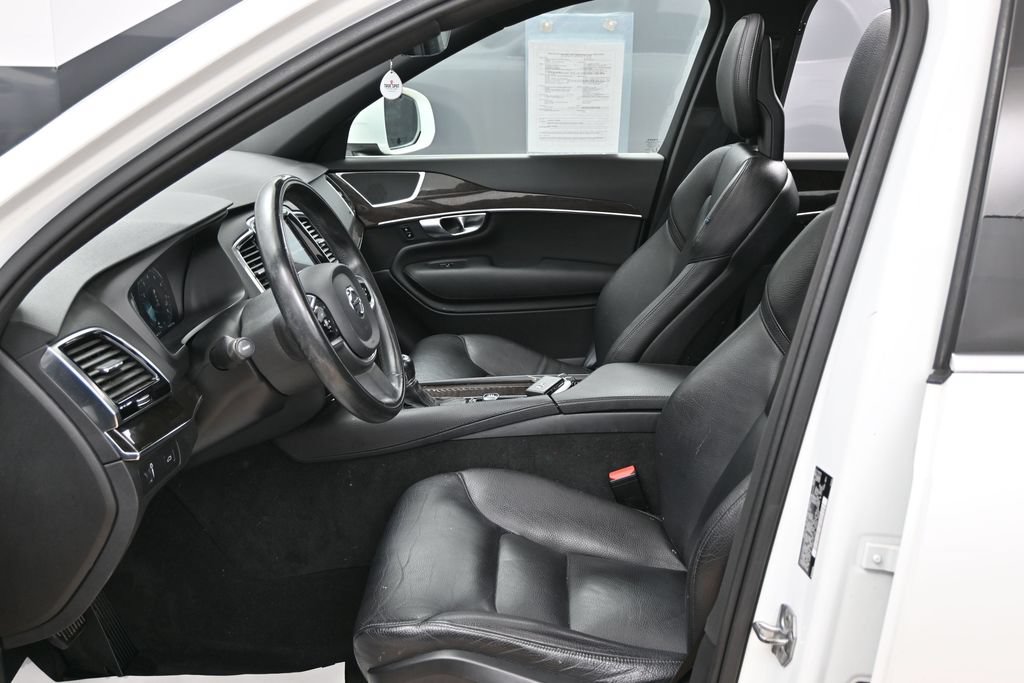Used 2018 Volvo XC90 T6 Momentum w/ Convenience Package AWD/4WD image 16