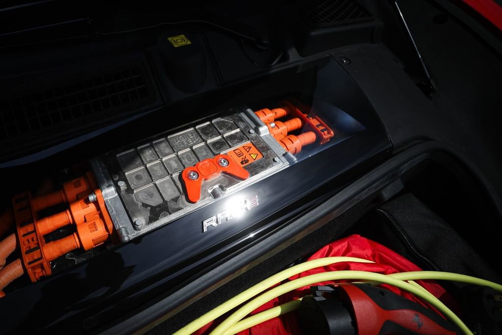 Used 2021 Ferrari SF90 Stradale AWD/4WD image 23