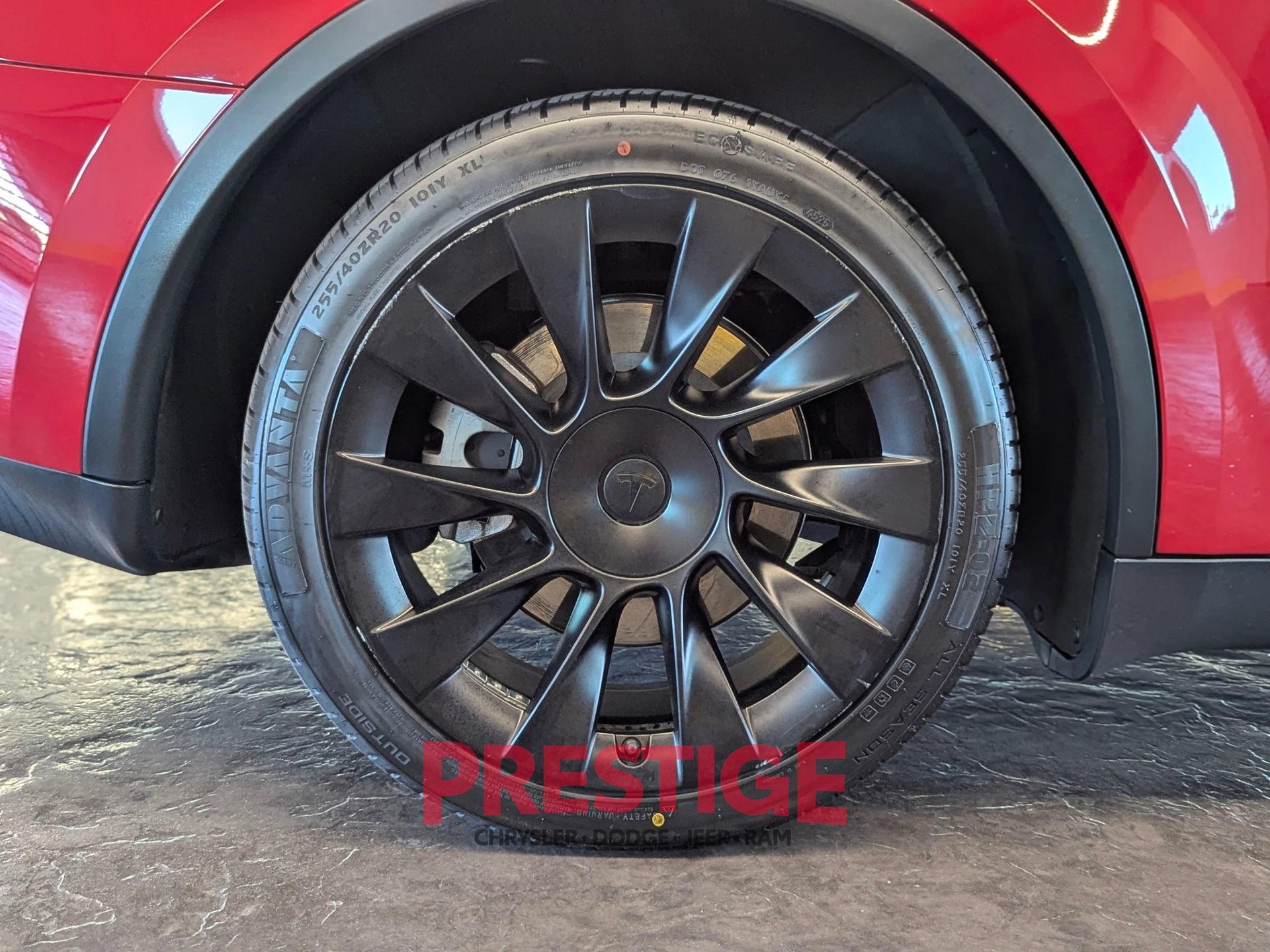 Used 2023 Tesla Model Y Long Range AWD/4WD image 14