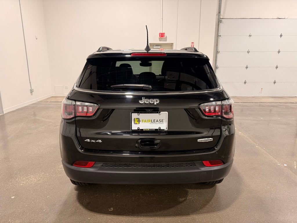Used 2024 Jeep Compass Latitude image 6