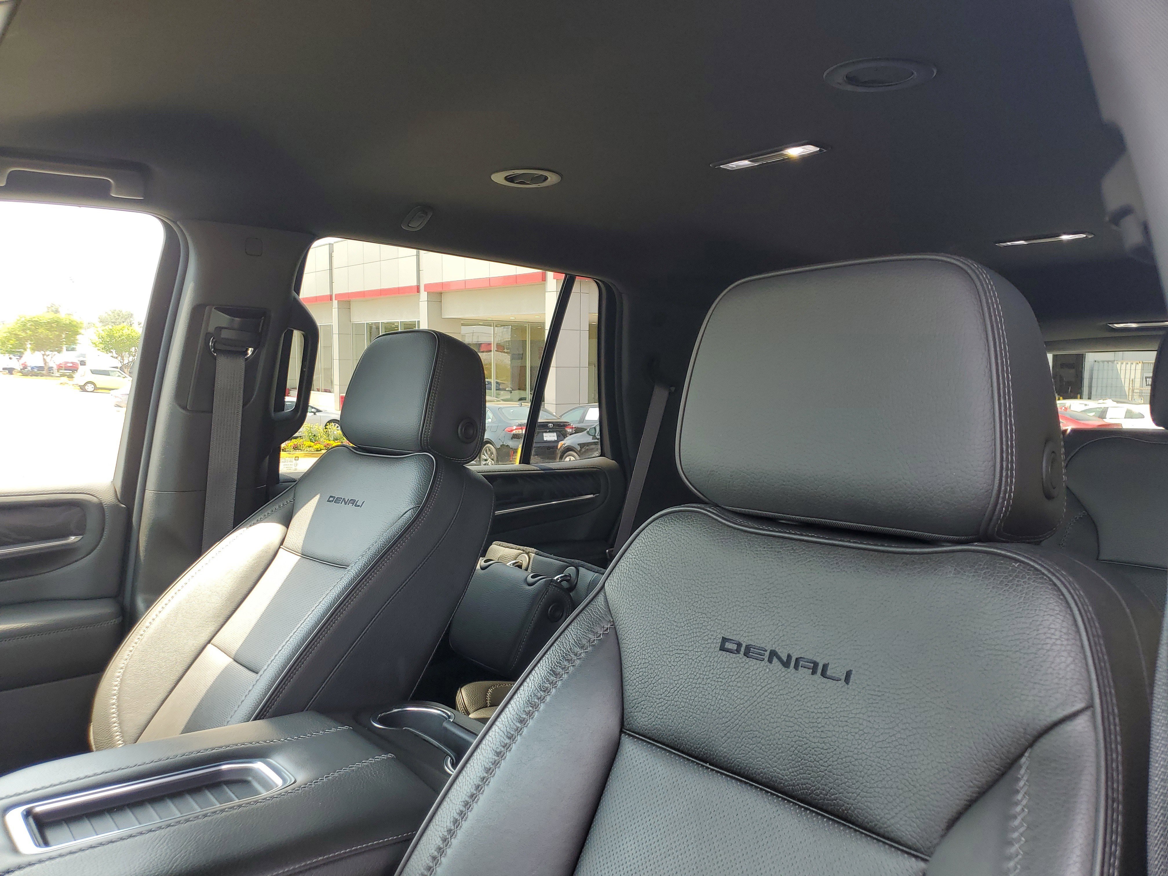 Used 2021 GMC Yukon Denali AWD/4WD image 16