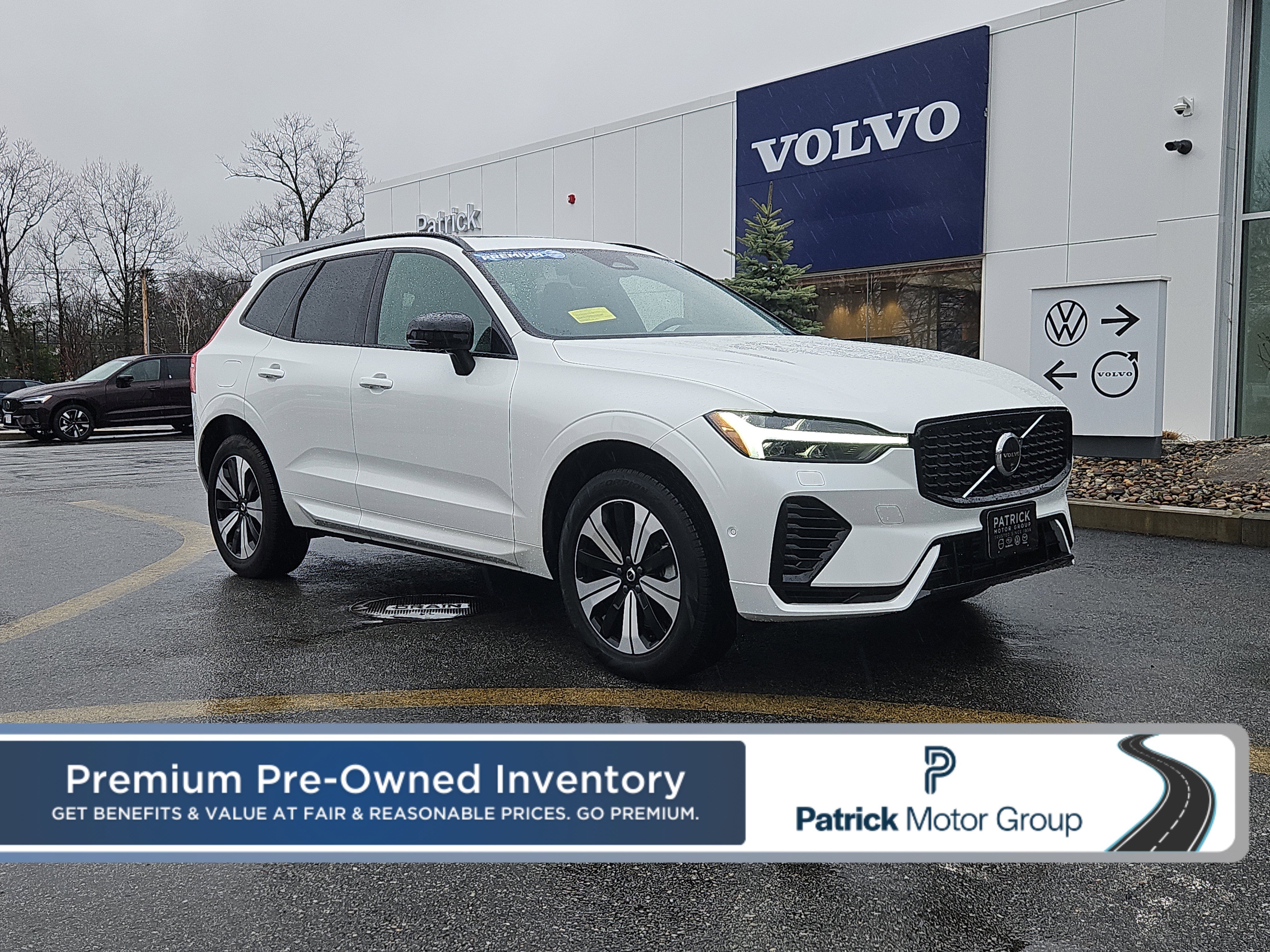 Used 2025 Volvo XC60 T8 Plus w/ Climate Package image 1
