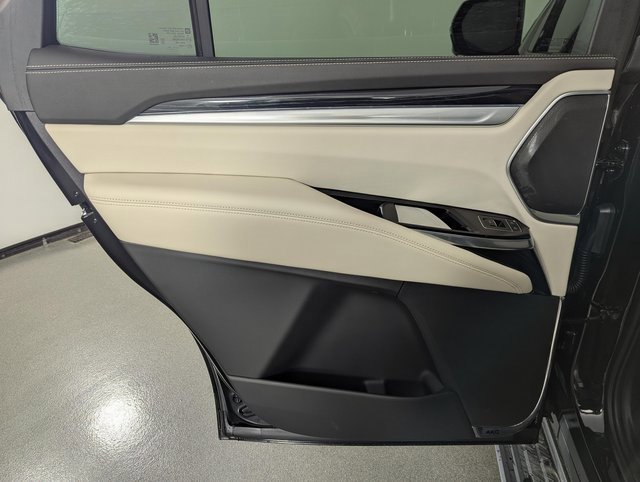 Used 2025 Cadillac Escalade Sport image 17