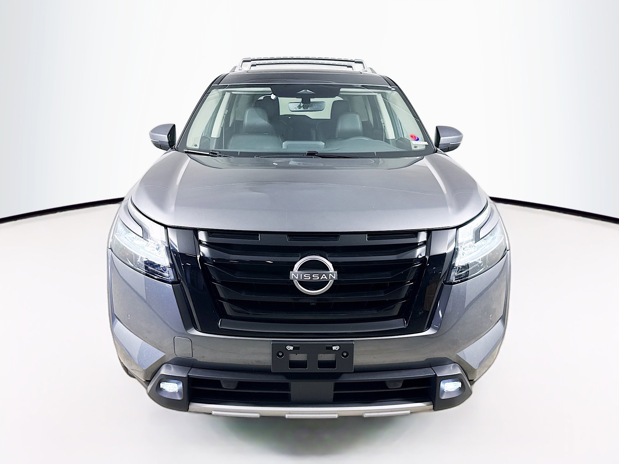 Used 2023 Nissan Pathfinder SL w/ SL Premium Package image 3