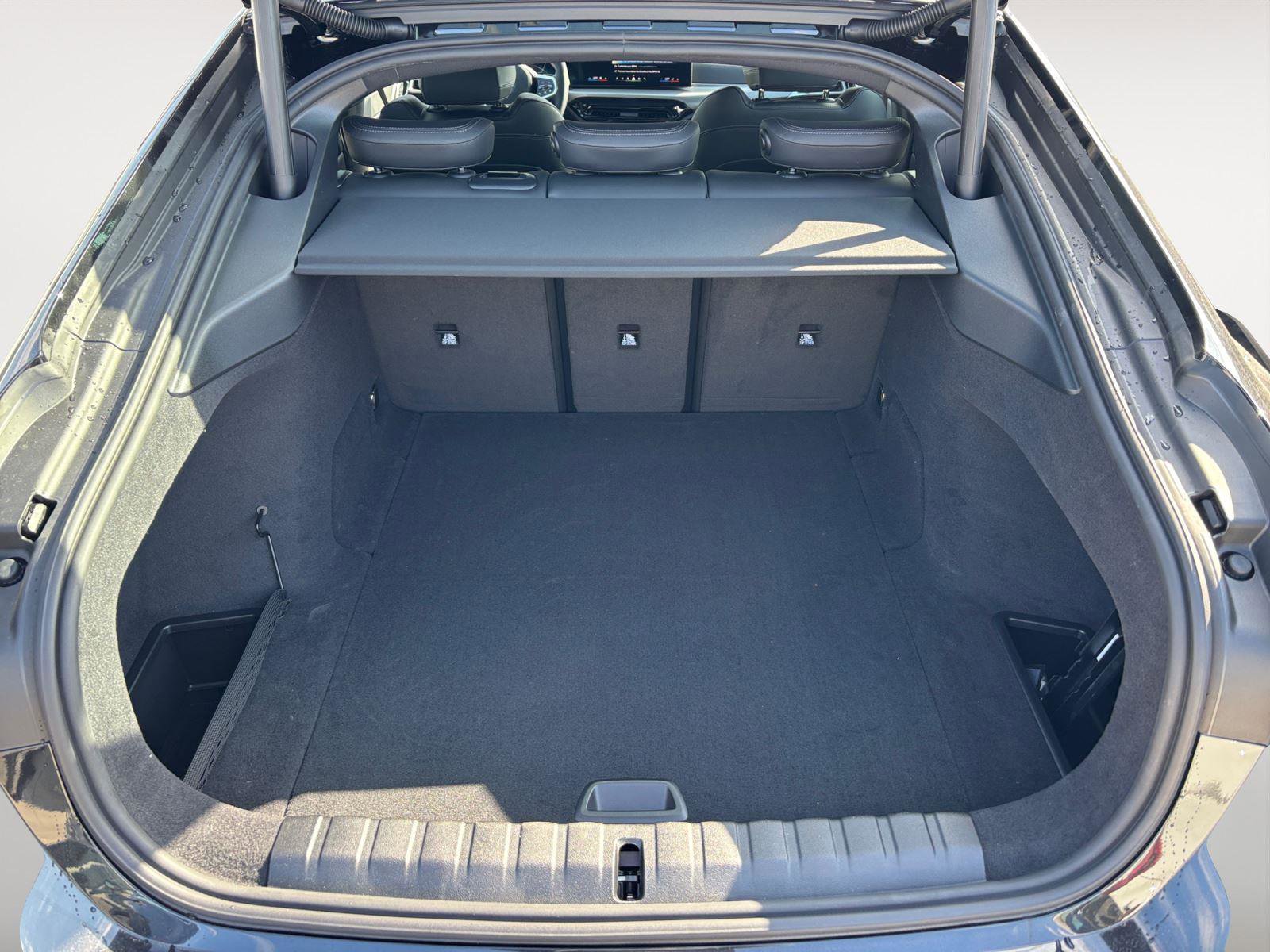 New 2026 BMW i4 xDrive40i w/ M Sport Package image 16