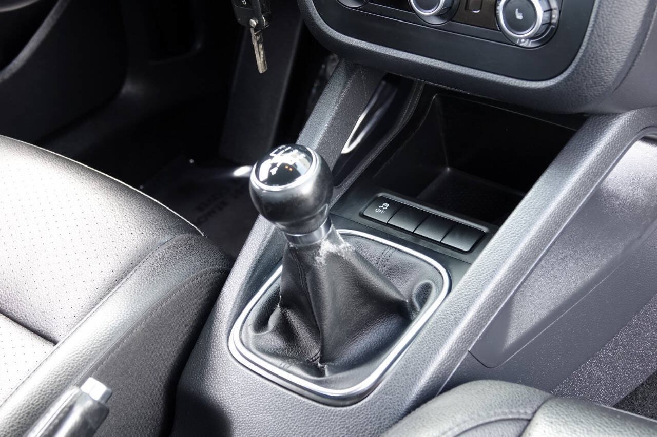 Used 2010 Volkswagen Jetta Limited Edition FWD image 78