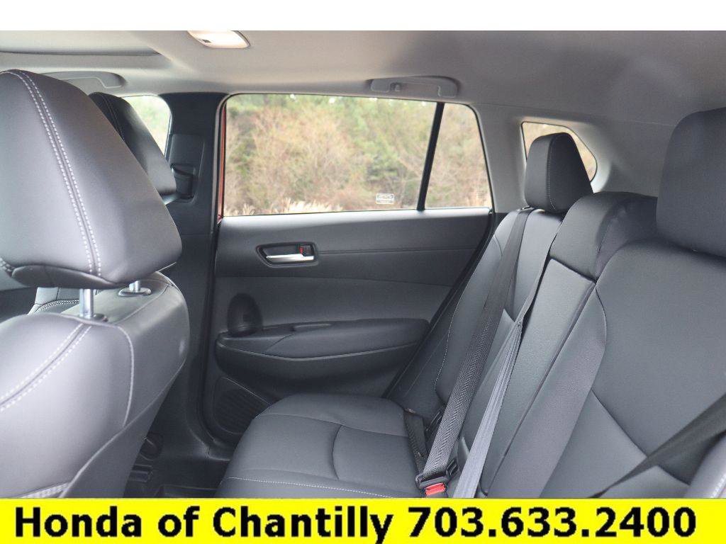 Used 2024 Toyota Corolla Cross XLE w/ Convenience Package image 27