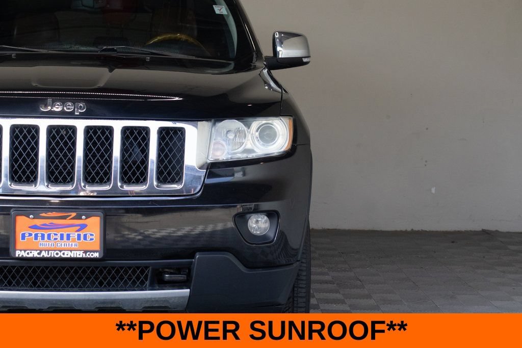 Used 2012 Jeep Grand Cherokee Overland AWD/4WD image 5