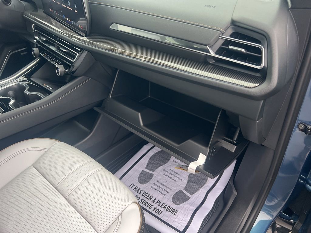 New 2026 Chevrolet Traverse High Country w/ LPO, Floor Liner Package image 32