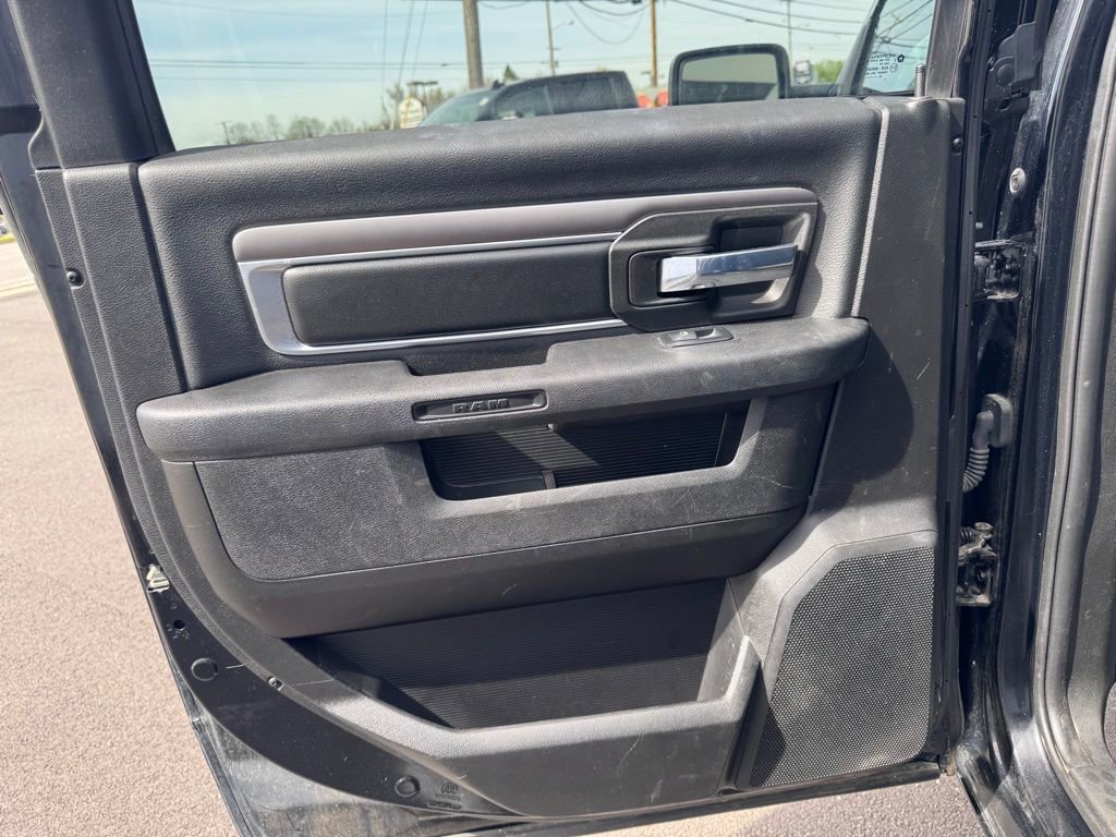 Used 2022 RAM 1500 Classic Warlock AWD/4WD image 31