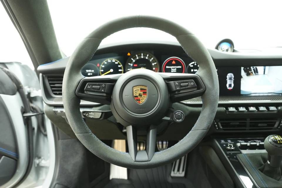 Used 2022 Porsche 911 GT3 RWD image 13