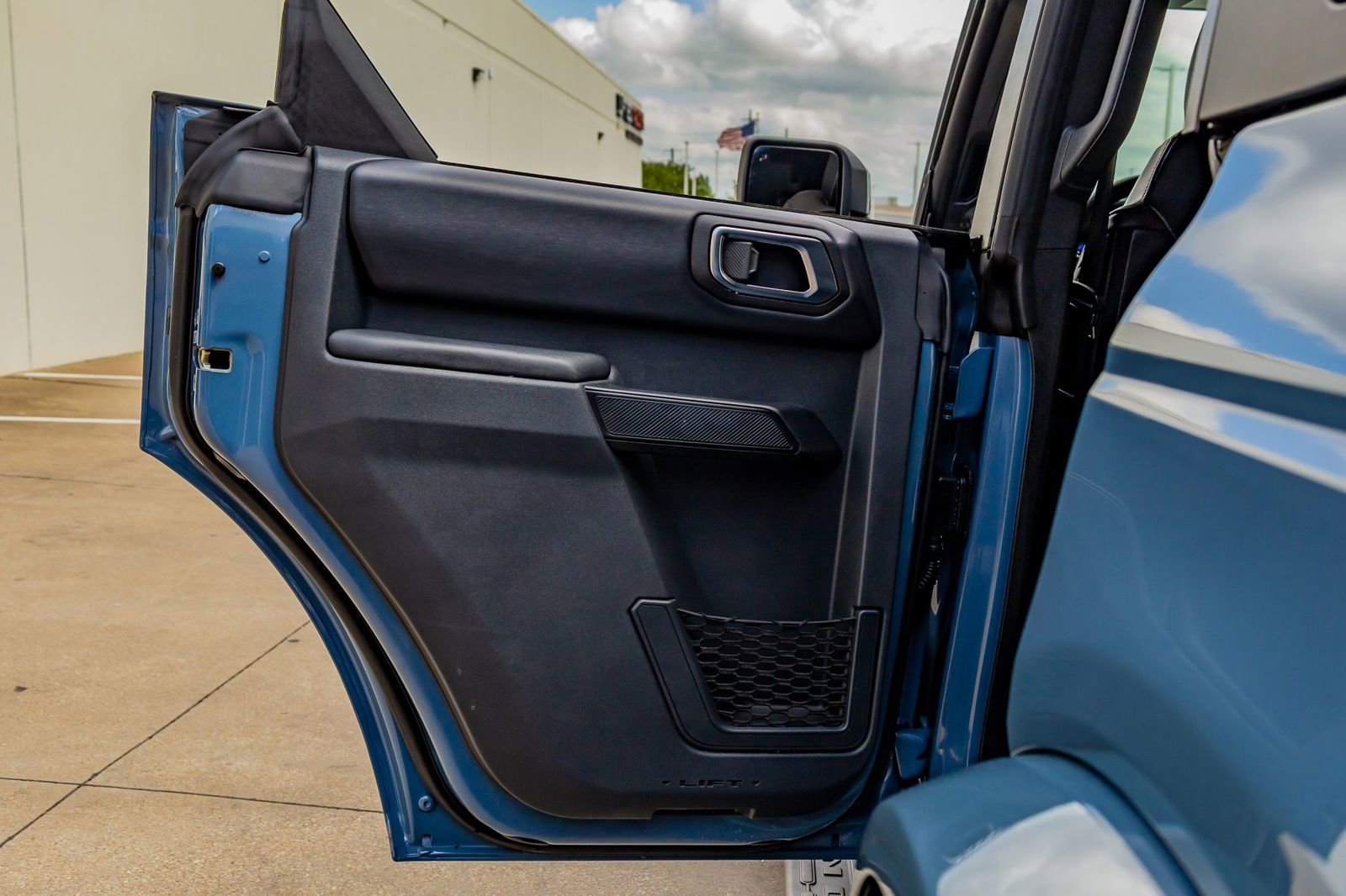 Used 2025 Ford Bronco Outer Banks image 37