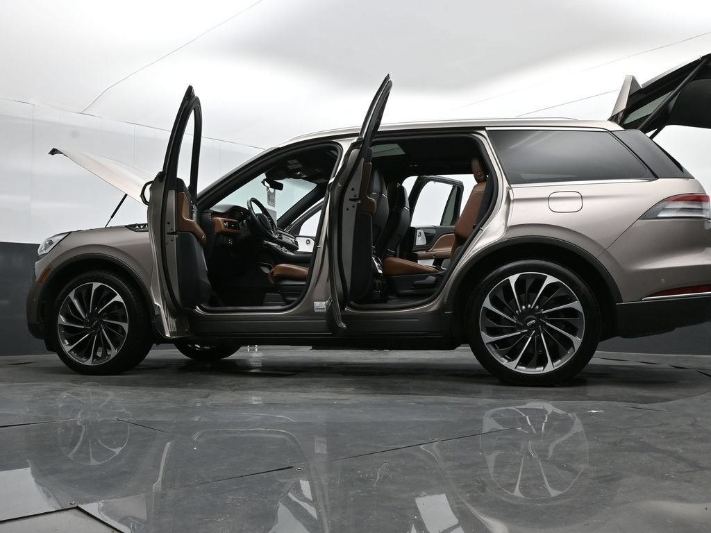 Used 2020 Lincoln Aviator Reserve w/ Equipment Group 202A AWD/4WD image 38