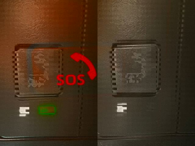 Used 2022 Toyota Tacoma TRD Off-Road w/ Technology Package image 25