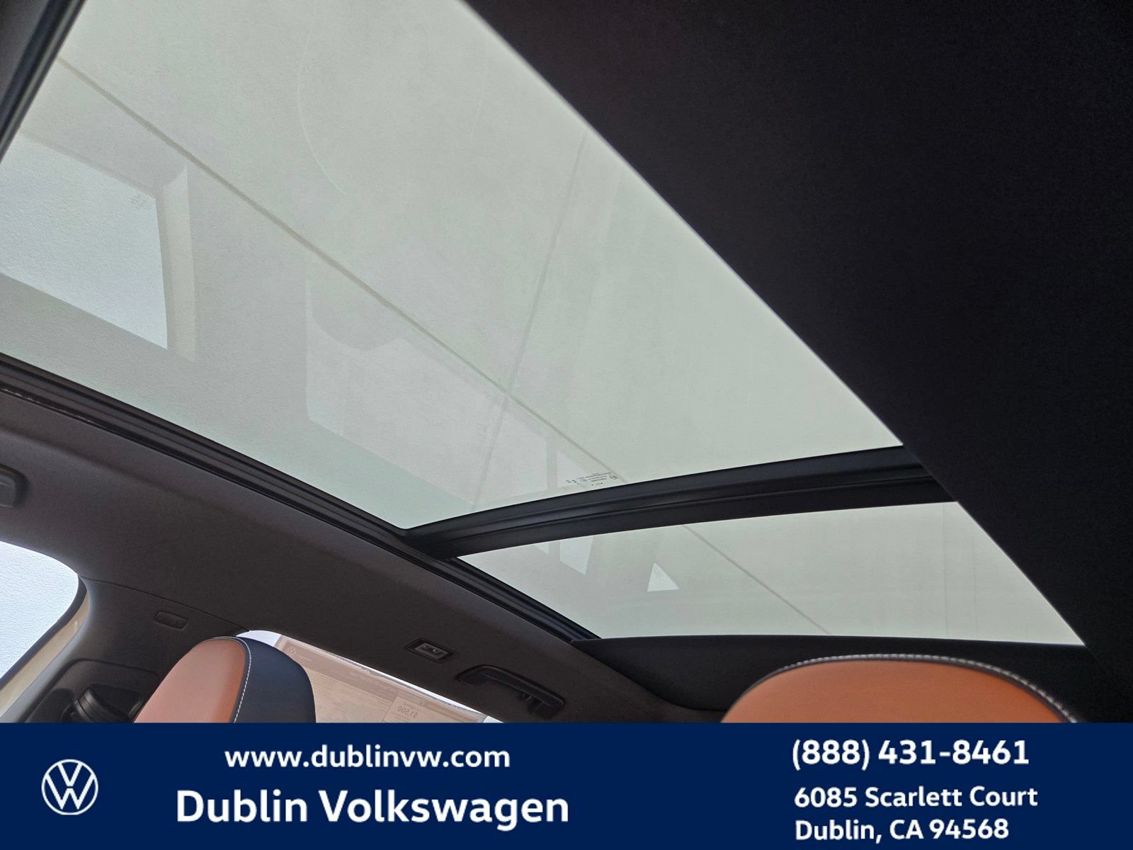 New 2026 Volkswagen Tiguan SEL R-Line AWD/4WD image 14
