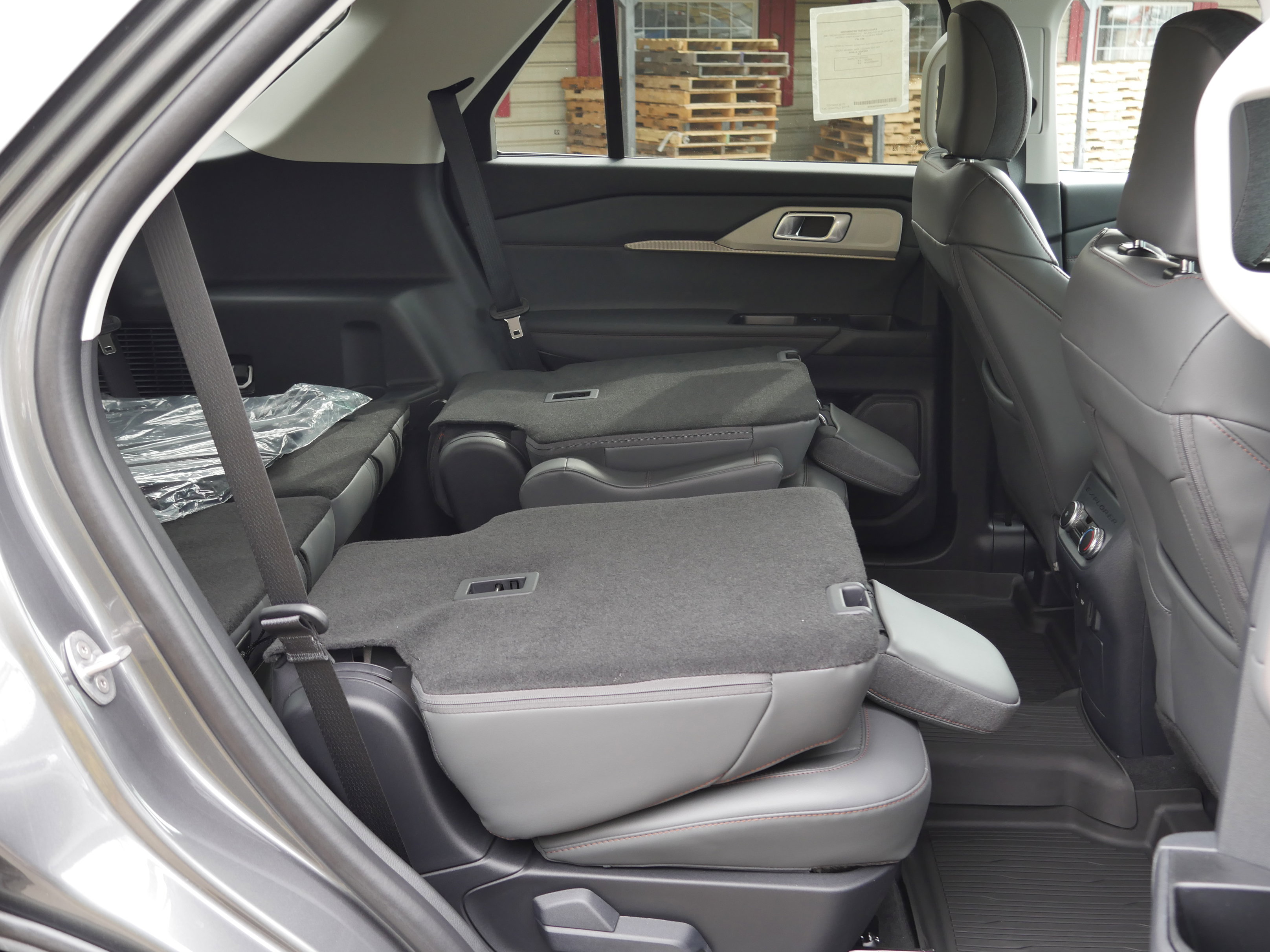 New 2026 Ford Explorer Active w/ Active Comfort Package image 35