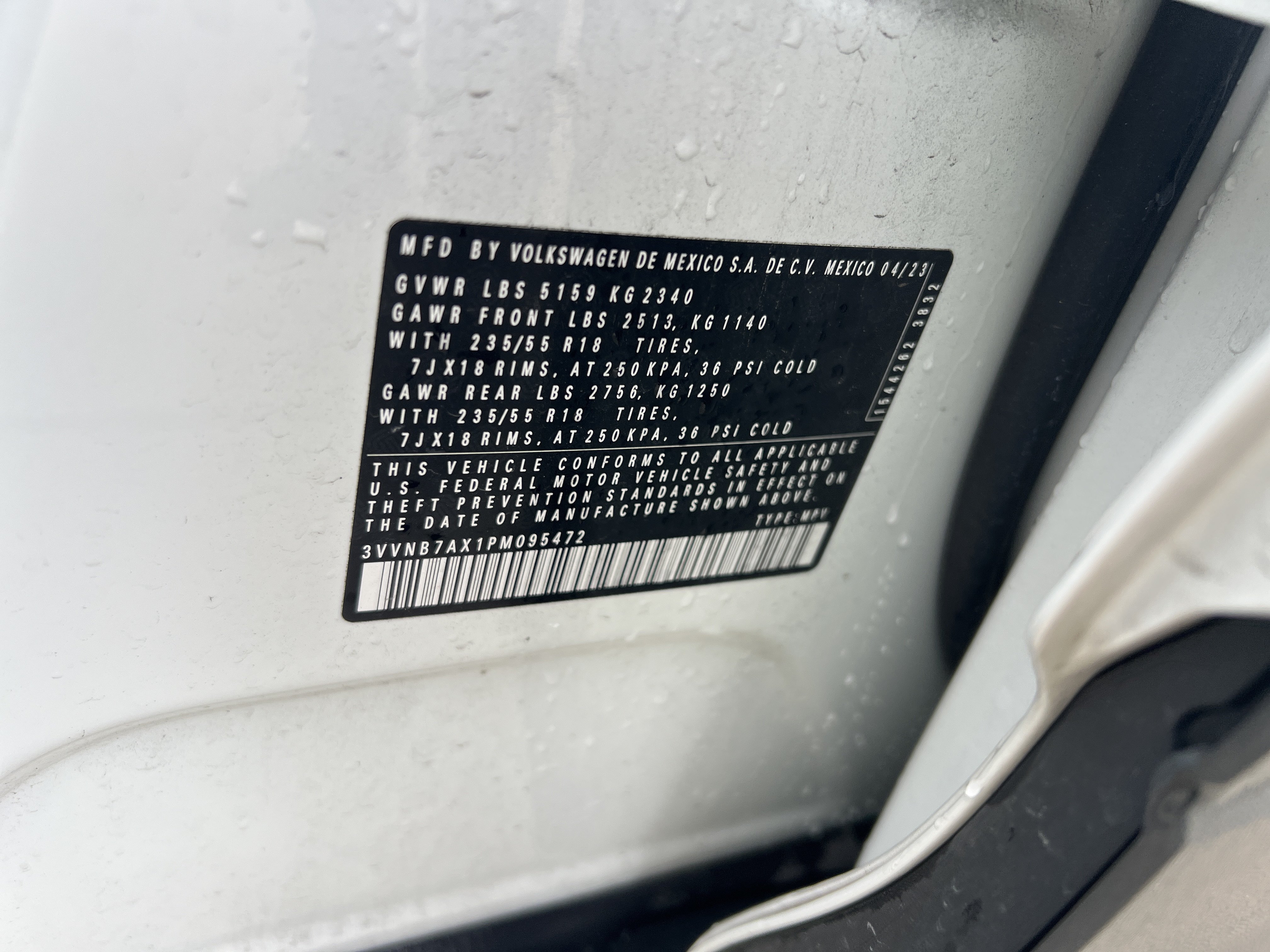 Certified 2023 Volkswagen Tiguan SE w/ Panoramic Sunroof Package FWD image 32