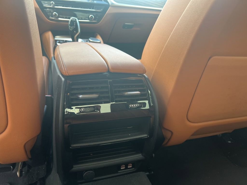 Used 2023 BMW 530i w/ M Sport Package image 8
