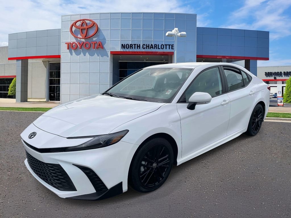 Used 2025 Toyota Camry SE w/ Convenience Package image 6
