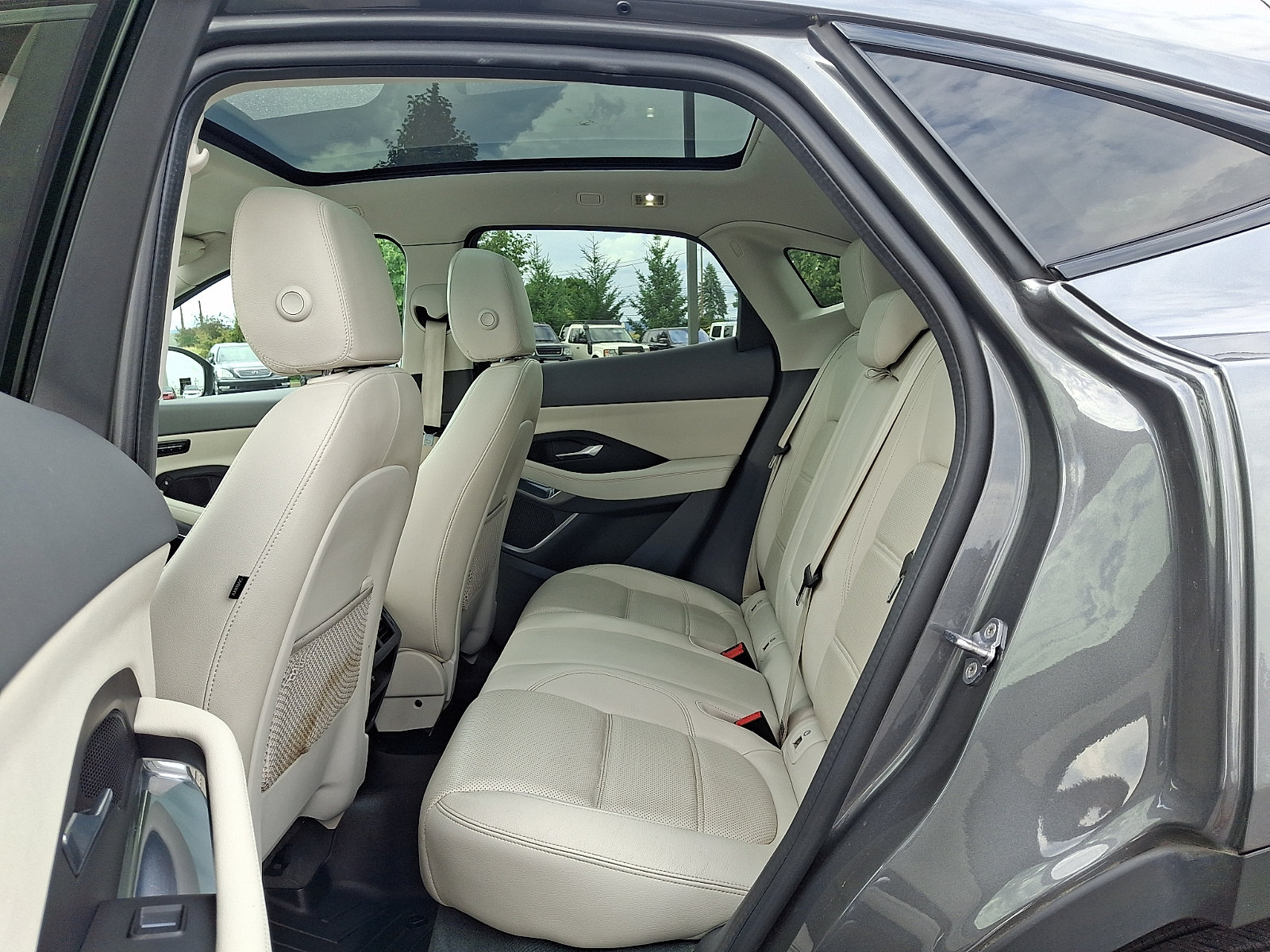 Used 2020 Jaguar E-PACE SE AWD/4WD image 10