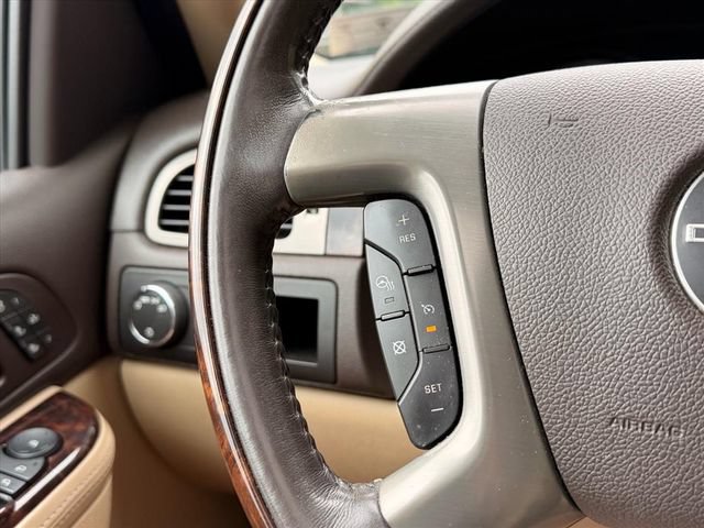 Used 2012 GMC Yukon XL Denali AWD/4WD image 24