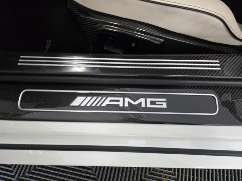 Used 2012 Mercedes-Benz SLS AMG Roadster image 35