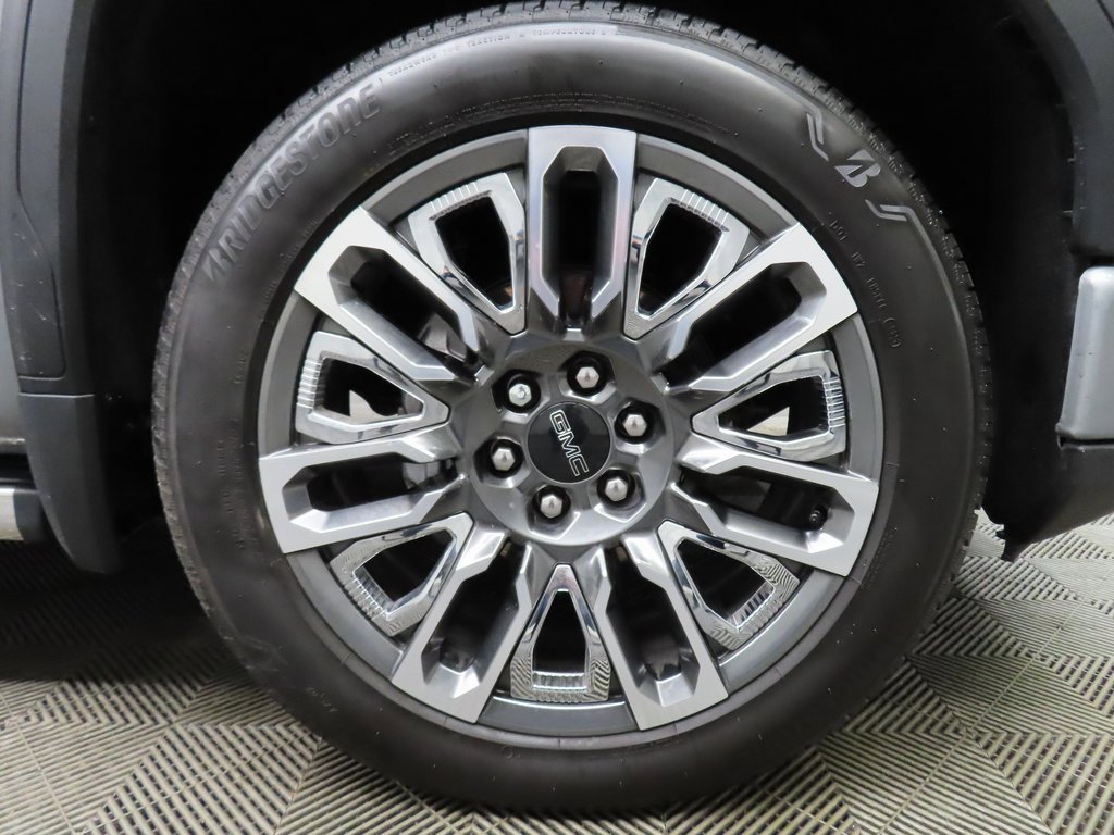 Used 2025 GMC Sierra 1500 Denali Ultimate image 8