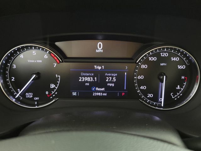 Used 2023 Cadillac XT4 Luxury w/ Cold Weather Package image 21