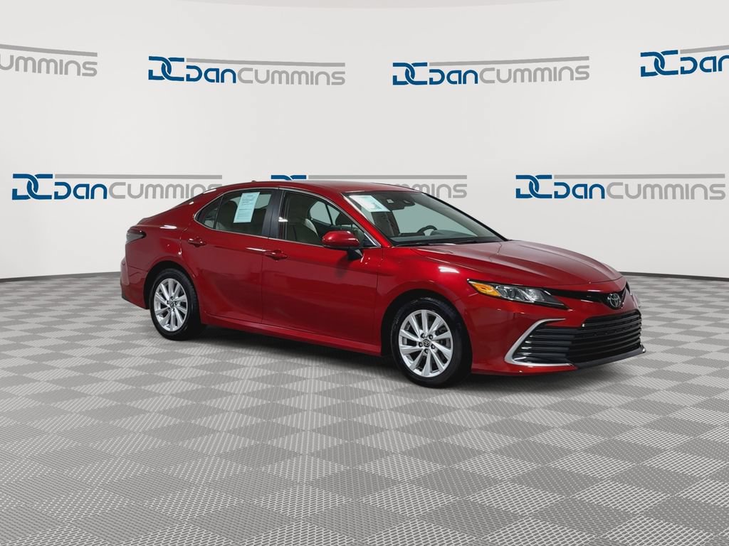 Used 2023 Toyota Camry LE FWD image 3