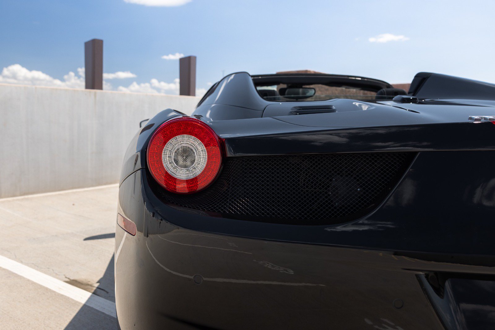 Used 2012 Ferrari 458 Spider RWD image 32