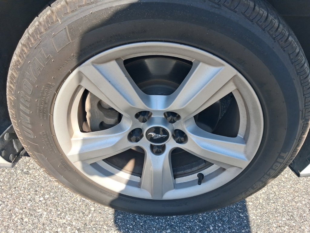 Used 2017 Ford Mustang Coupe image 12