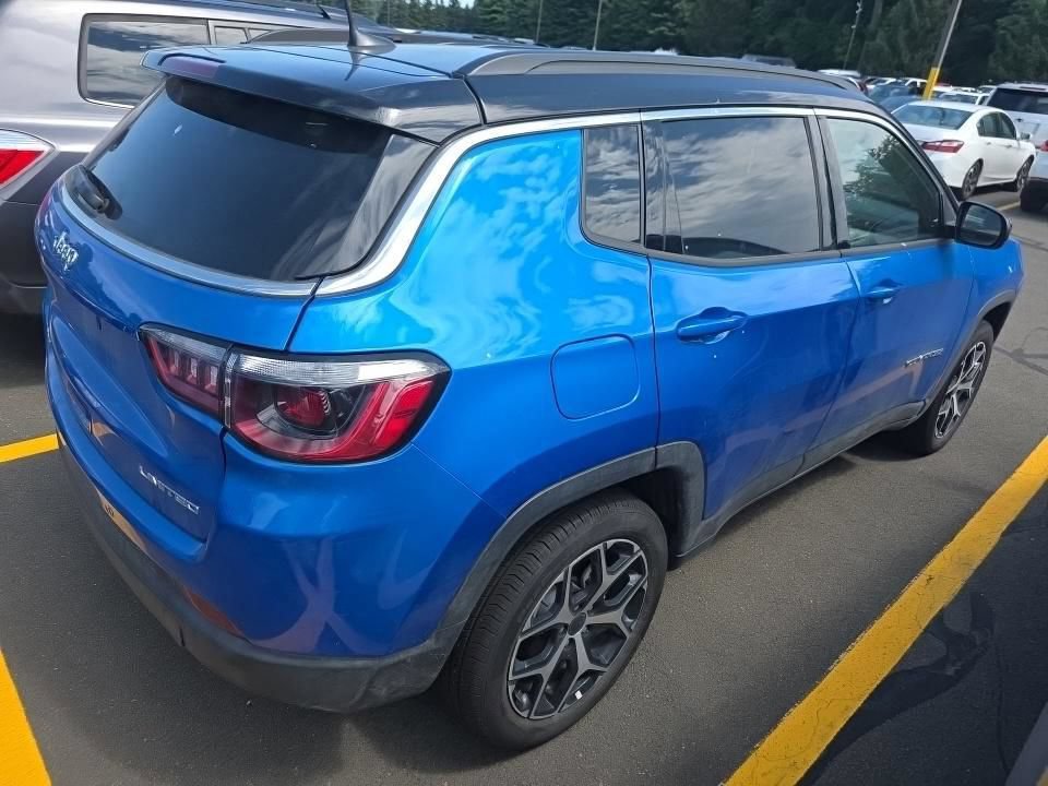 Certified 2025 Jeep Compass Limited AWD/4WD image 4