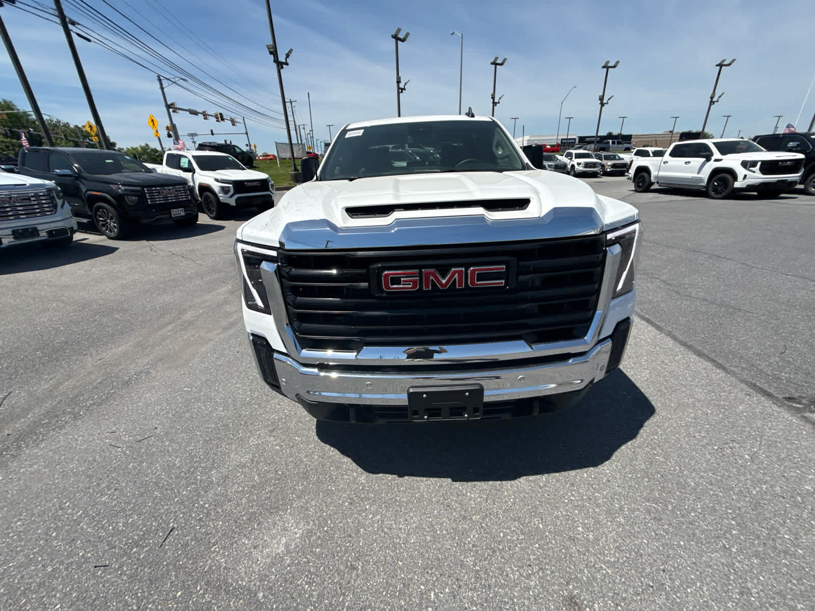 New 2026 GMC Sierra 2500 Pro w/ 1SA Pro Safety Plus Package AWD/4WD image 29
