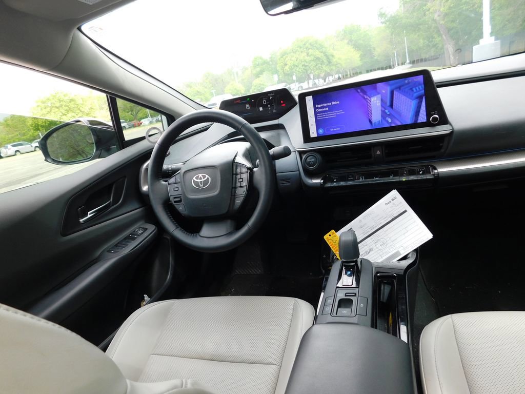 Used 2024 Toyota Prius XLE AWD/4WD image 7