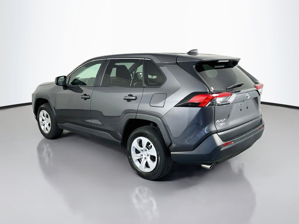 Used 2025 Toyota RAV4 LE AWD/4WD image 5