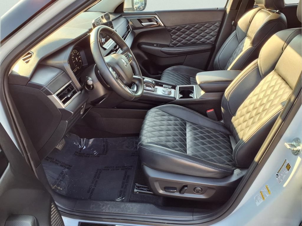 Used 2024 Mitsubishi Outlander SEL FWD image 21